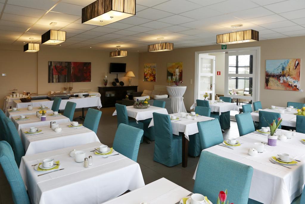 Hotel Boomgaard Lanaken Ngoại thất bức ảnh